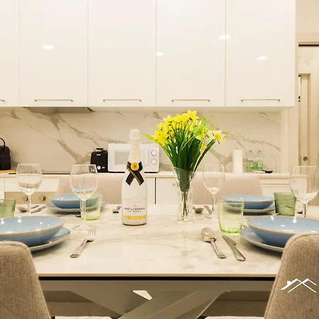Lux 1m | 1br | A/c | Wifi| 6pax By Tilo דירה