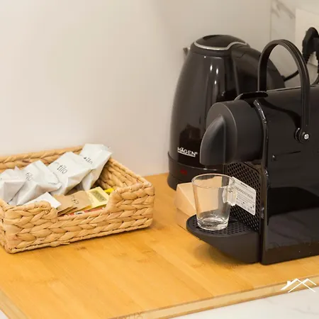 Lux 1m | 1br | A/c | Wifi| 6pax By Tilo דירה סנרמו