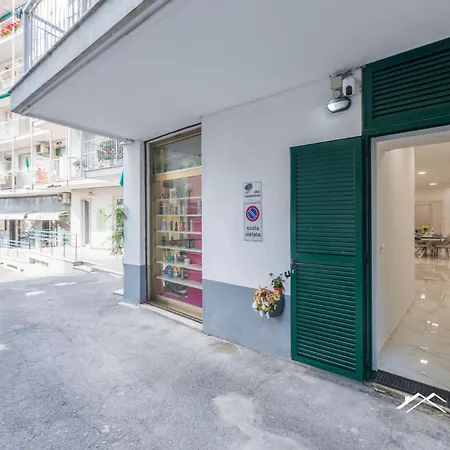 Lux 1m | 1br | A/c | Wifi| 6pax By Tilo